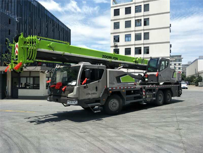 湛江市跨街广告牌的高空安装注意事项