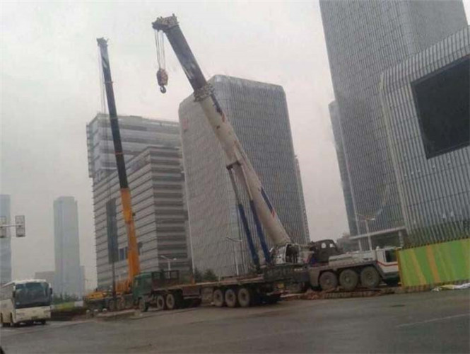 湛江市25吨吊车能吊多重设备？